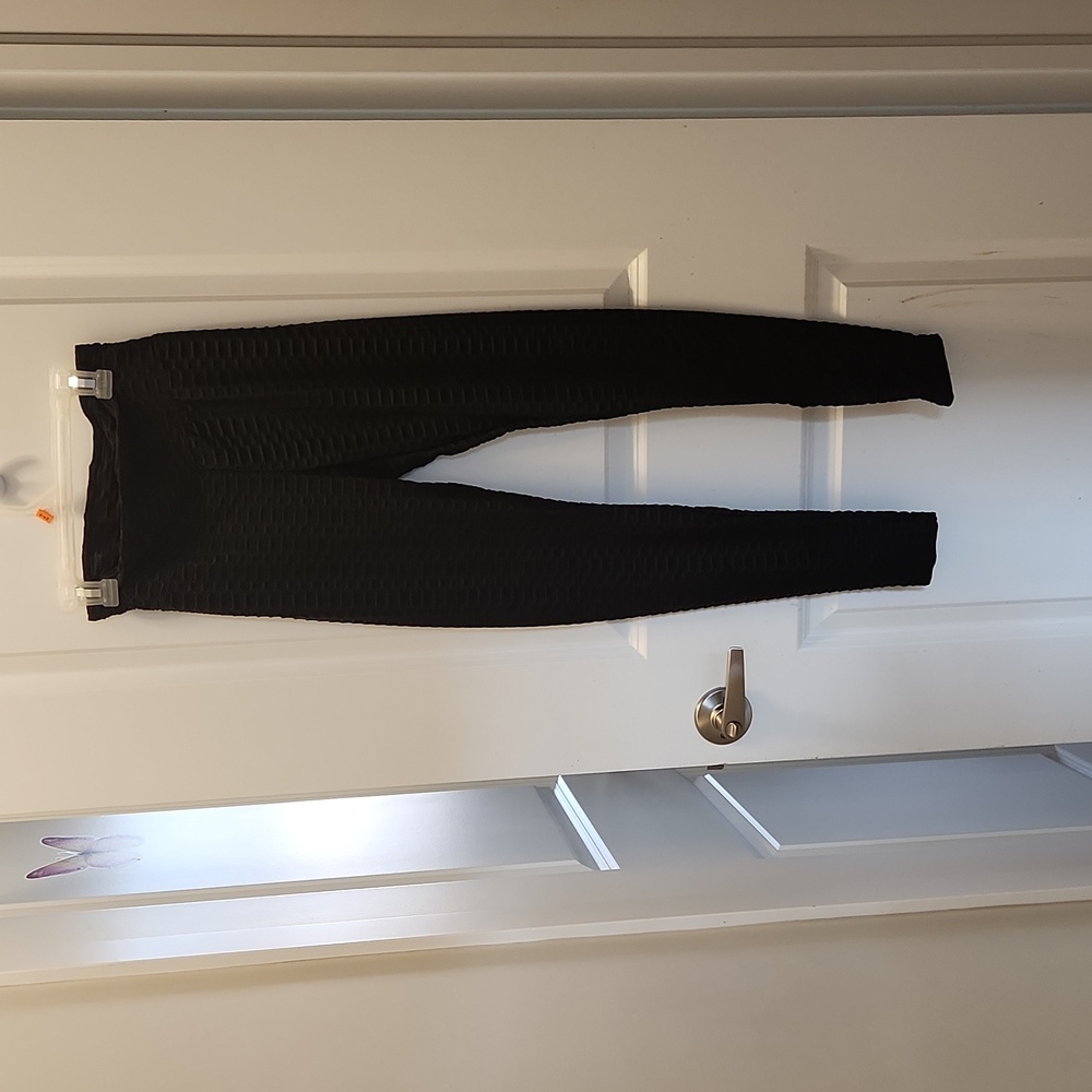 No Boundaries black Yoga pants size small.